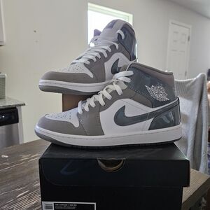 Jordan Men's Gray and White High-Top Sneakers